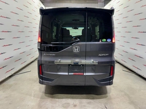 Минивэн Honda Stepwgn Spada 2021 года, 2300000 рублей, Красноярск