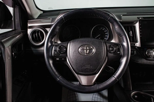 Внедорожник Toyota RAV4 2018 года, 2779000 рублей, Сургут