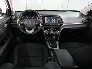 Седан Hyundai Elantra 2019 года, 1719000 рублей, Аксай