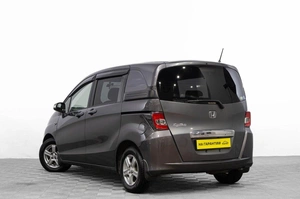 Минивэн Honda Freed 2015 года, 1349000 рублей, Барнаул