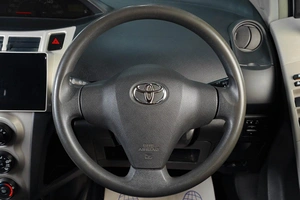 Хетчбэк Toyota Vitz 2009 года, 649000 рублей, Тюмень