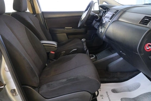 Седан Nissan Tiida 2011 года, 699000 рублей, Омск