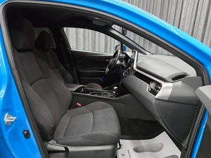 Внедорожник Toyota C-HR 2019 года, 2269000 рублей, Красноярск