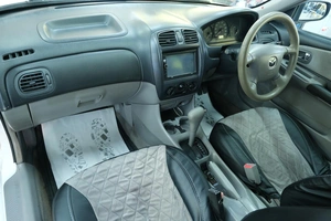 Седан Mazda Familia 2002 года, 289000 рублей, Омск
