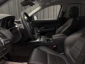 Внедорожник Jaguar E-Pace 2018 года, 2599000 рублей, Красноярск