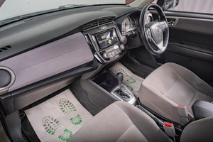 Седан Toyota Corolla Axio 2012 года, 899000 рублей, Томск