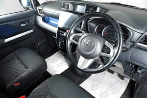 Минивэн Toyota Roomy 2020 года, 1379000 рублей, Тюмень