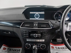 Седан Mercedes-benz C-класс 2011 года, 1400000 рублей, Красноярск
