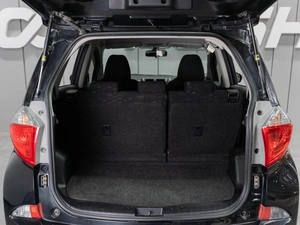 Хетчбэк Toyota Ractis 2013 года, 1049000 рублей, Тюмень