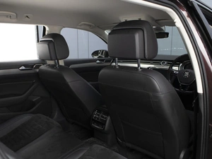 Универсал Volkswagen Passat 2017 года, 1700000 рублей, Омск