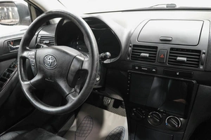 Седан Toyota Avensis 2006 года, 639000 рублей, Новокузнецк