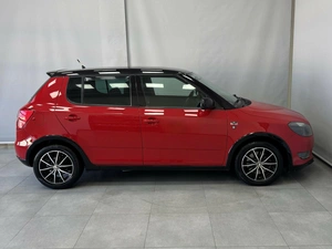 Хетчбэк Skoda Fabia 2014 года, 835000 рублей, Красноярск