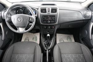 Хетчбэк Renault Sandero 2017 года, 1199000 рублей, Красноярск