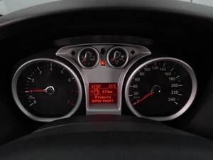 Хетчбэк Ford Focus 2011 года, 649000 рублей, Воронеж