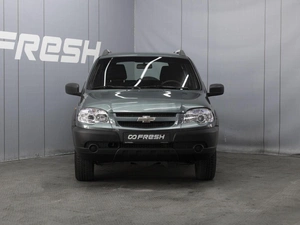 Внедорожник Chevrolet Niva 2016 года, 740000 рублей, Омск