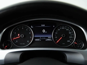 Внедорожник Volkswagen Touareg 2012 года, 1949046 рублей, Москва