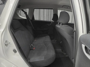 Хетчбэк Honda Fit 2013 года, 950000 рублей, Красноярск