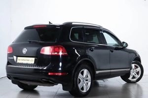 Внедорожник Volkswagen Touareg 2011 года, 1979000 рублей, Челябинск