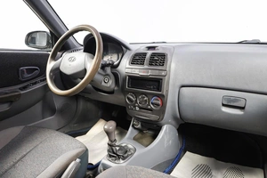 Седан Hyundai Accent 2002 года, 349000 рублей, Новосибирск