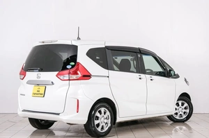 Минивэн Honda Freed 2017 года, 1389000 рублей, Красноярск