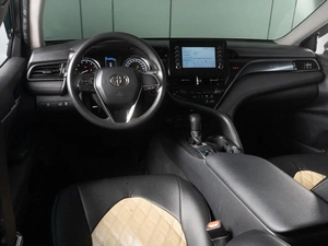 Седан Toyota Camry 2021 года, 1969000 рублей, Красный Пахарь