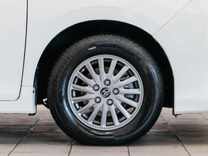 Минивэн Toyota Esquire 2016 года, 1699000 рублей, Красноярск