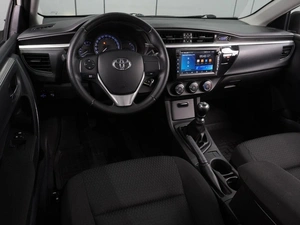 Седан Toyota Corolla 2013 года, 1239000 рублей, Воронеж