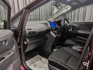 Минивэн Toyota Wish 2010 года, 1199000 рублей, Красноярск