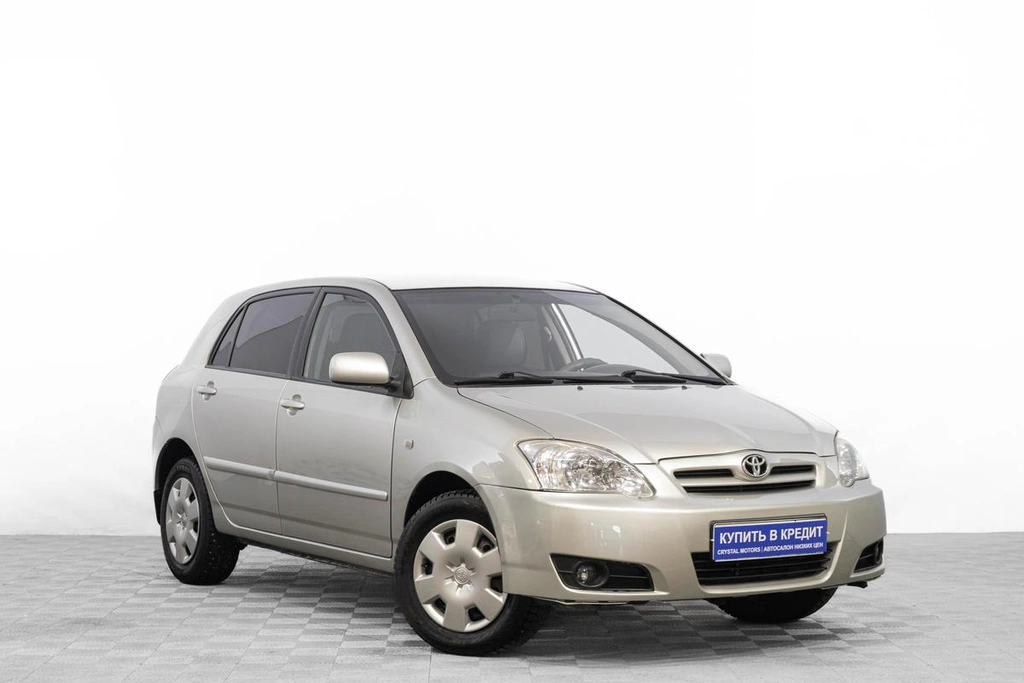 Хетчбэк Toyota Corolla 2005 года, 649000 рублей, Барнаул