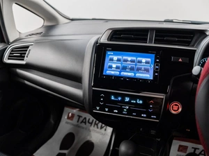 Хетчбэк Honda Fit 2019 года, 1199000 рублей, Красноярск