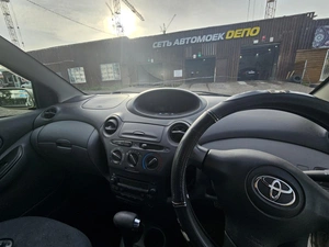 Хетчбэк Toyota Vitz 2002 года, 280000 рублей, Красноярск