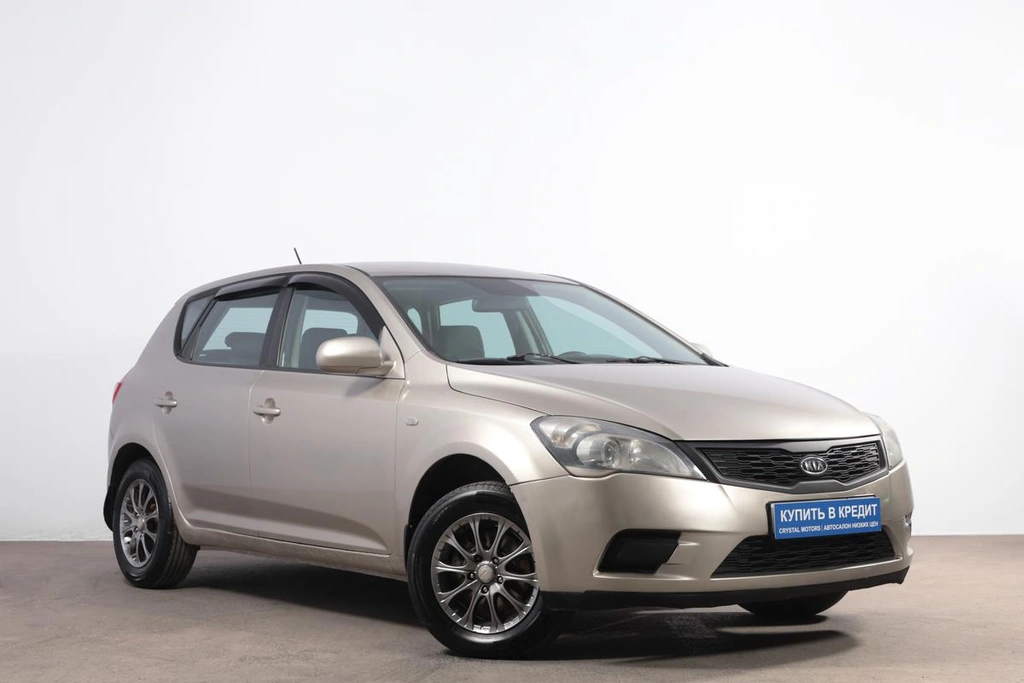 Хетчбэк Kia Ceed 2010 года, 669000 рублей, Новосибирск