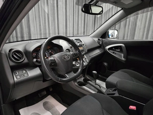 Внедорожник Toyota RAV4 2011 года, 1599000 рублей, Красноярск