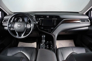 Седан Toyota Camry 2020 года, 3249000 рублей, Тюмень