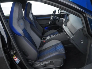 Универсал Volkswagen Golf R 2021 года, 5399077 рублей, Москва