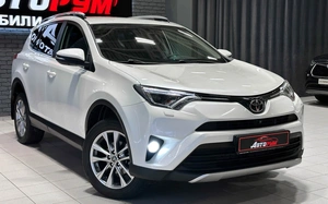 Внедорожник Toyota RAV4 2017 года, 2597000 рублей, Красноярск