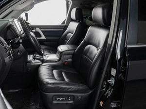 Внедорожник Toyota Land Cruiser 2018 года, 6700000 рублей, Тюмень