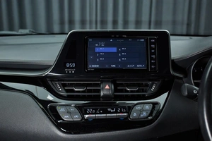 Внедорожник Toyota C-HR 2018 года, 2150000 рублей, Красноярск