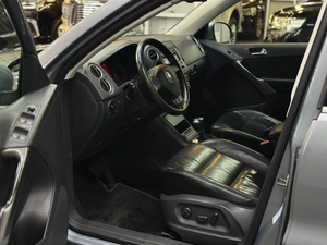 Внедорожник Volkswagen Tiguan 2009 года, 1047000 рублей, Красноярск