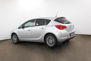 Хетчбэк Opel Astra 2010 года, 657000 рублей, Орёл