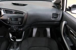 Хетчбэк Kia Ceed 2018 года, 1359000 рублей, Омск