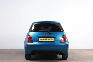 Хетчбэк Toyota Ist 2002 года, 549000 рублей, Новосибирск