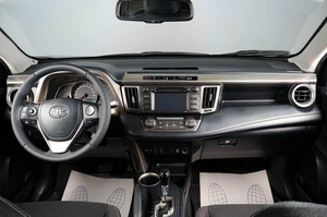 Внедорожник Toyota RAV4 2015 года, 2229000 рублей, Тюмень