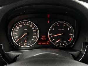 Седан BMW 3 серия 2010 года, 943100 рублей, Казань