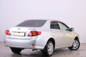 Хетчбэк Toyota Corolla 2007 года, 879000 рублей, Омск