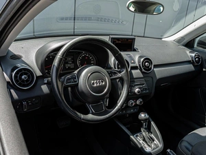 Хетчбэк Audi A1 2011 года, 990000 рублей, Краснодар