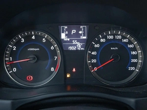 Седан Hyundai Solaris 2016 года, 930000 рублей, Краснодар
