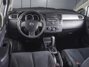 Хетчбэк Nissan Tiida 2013 года, 900000 рублей, Ростов-на-Дону