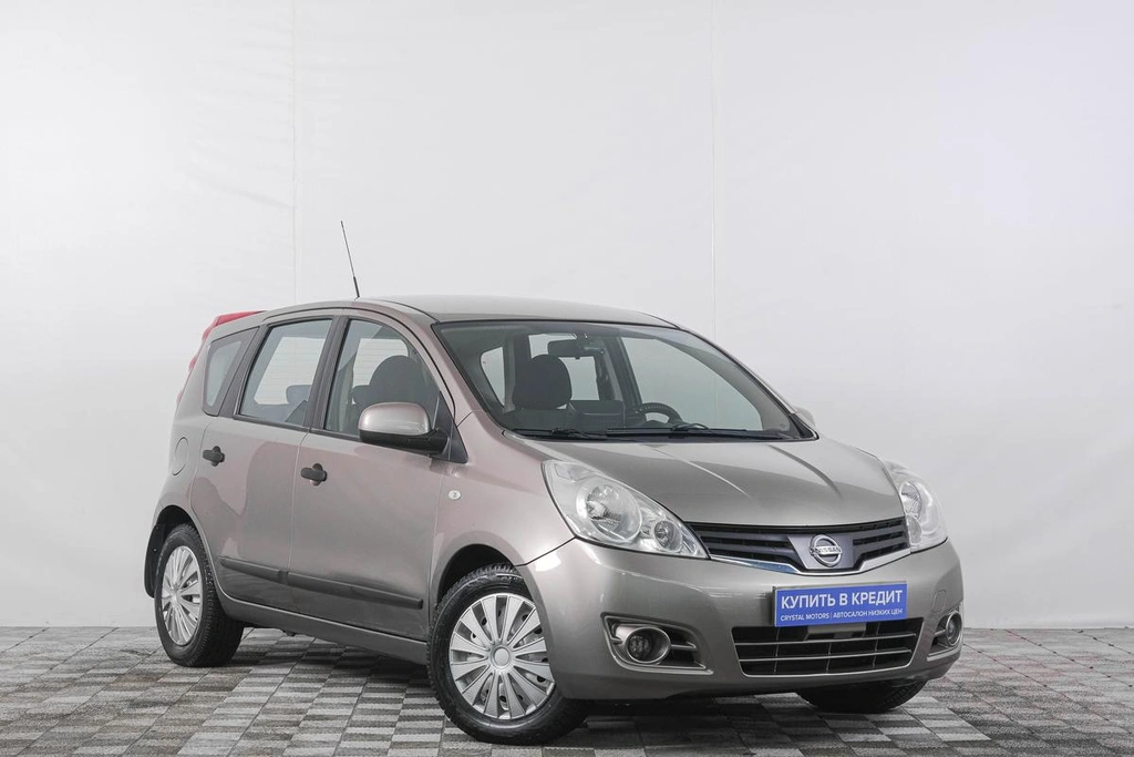 Хетчбэк Nissan Note 2012 года, 889000 рублей, Кемерово
