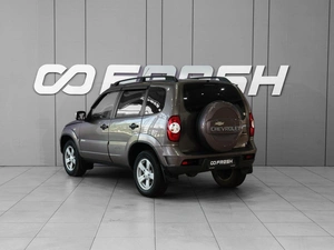Внедорожник Chevrolet Niva 2015 года, 608000 рублей, Тверь